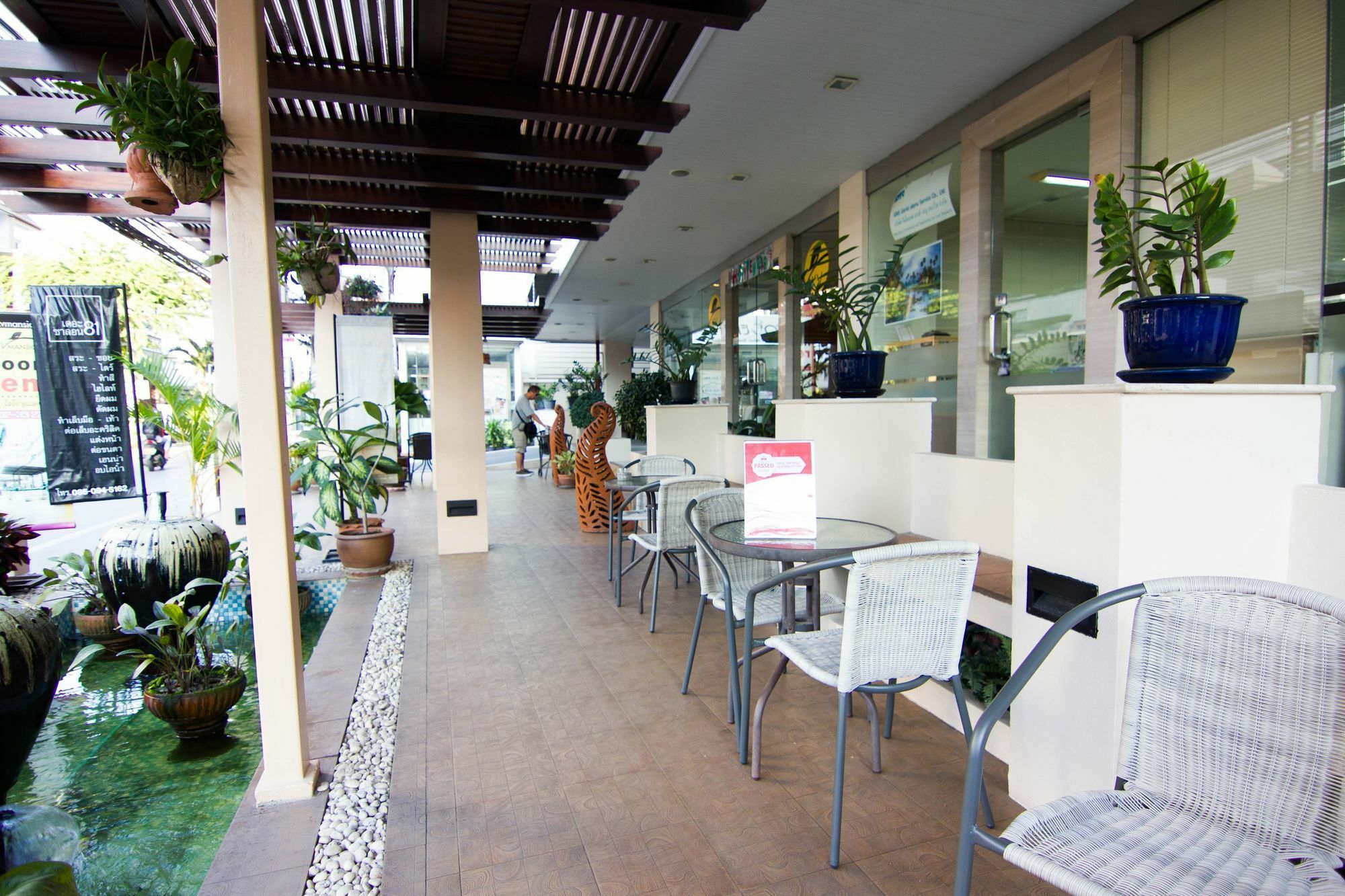 Zen Rooms Sukhumvit 81 Bangkok Exterior photo