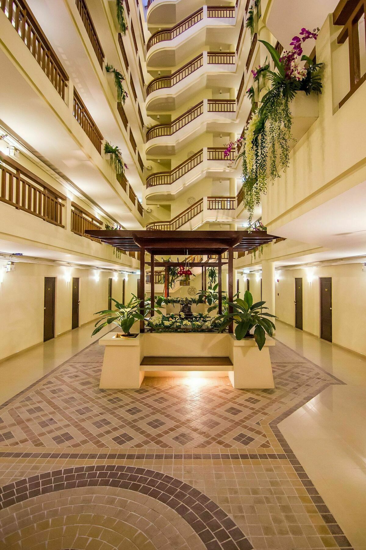 Zen Rooms Sukhumvit 81 Bangkok Exterior photo