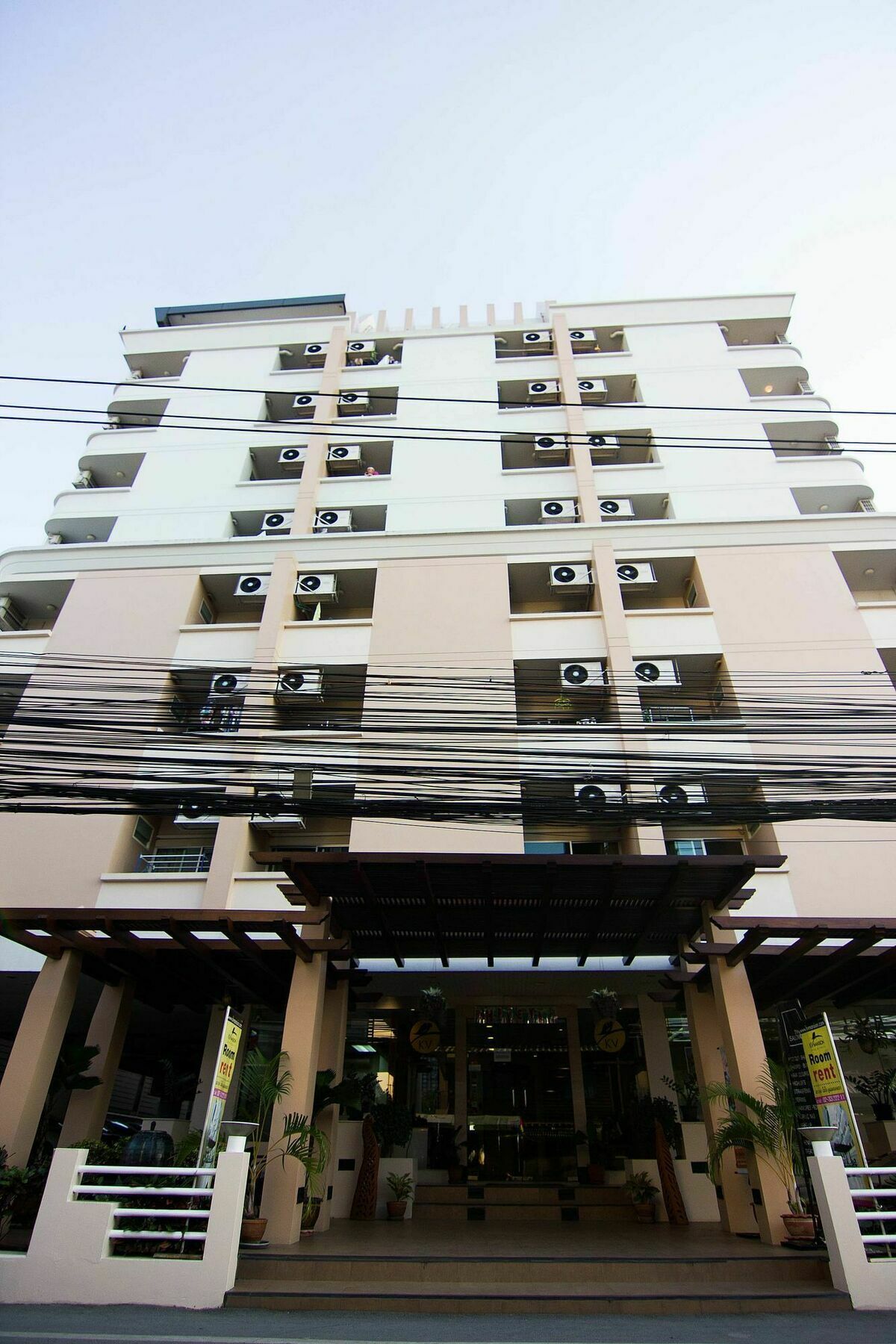 Zen Rooms Sukhumvit 81 Bangkok Exterior photo